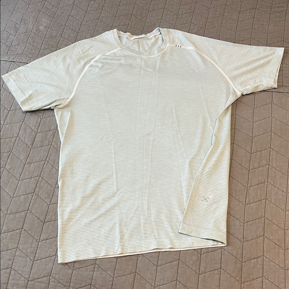 lululemon athletica Men's Light Gray Striped Tee